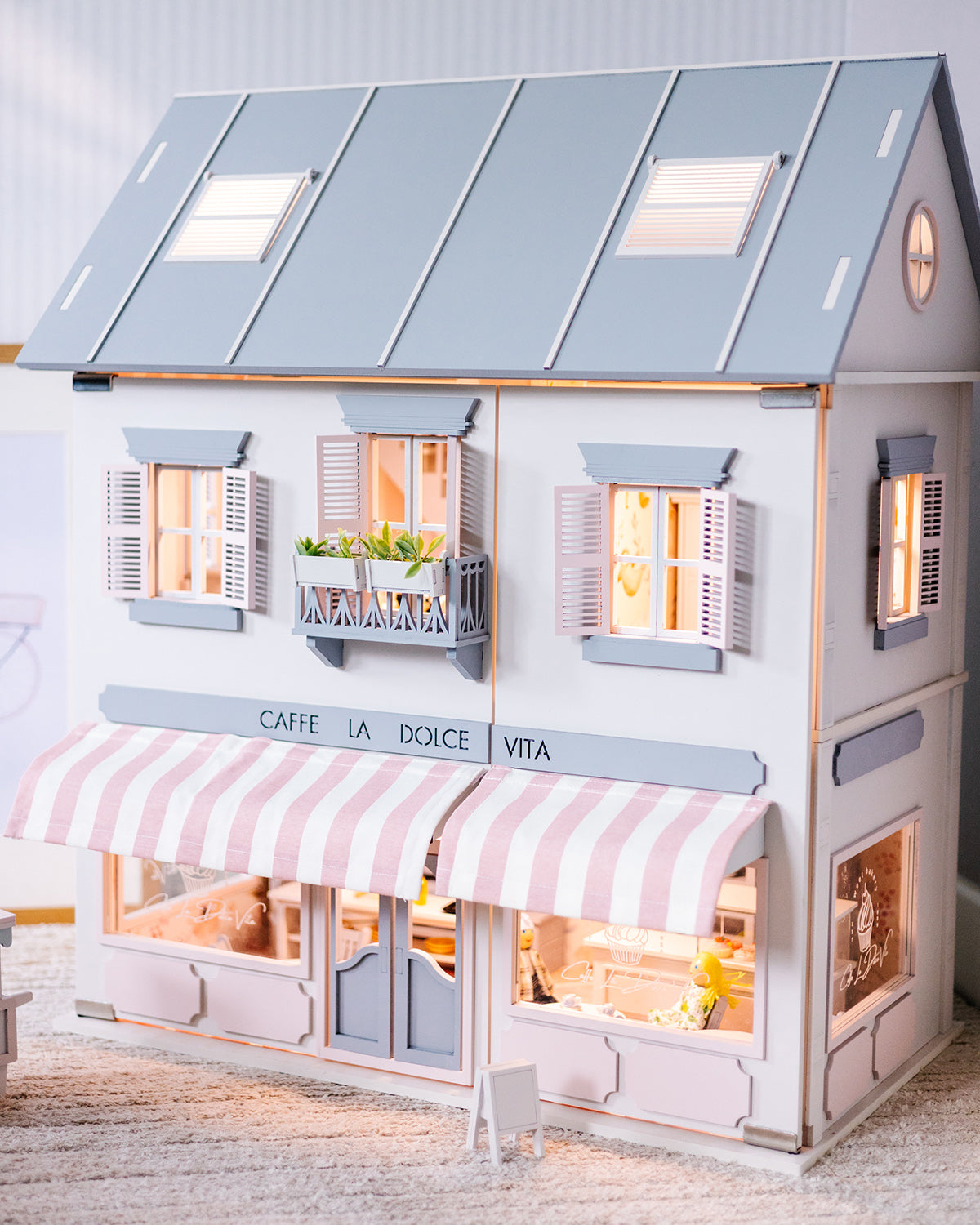 House of Rome – Italian Style Dollhouse with Café & Bakery