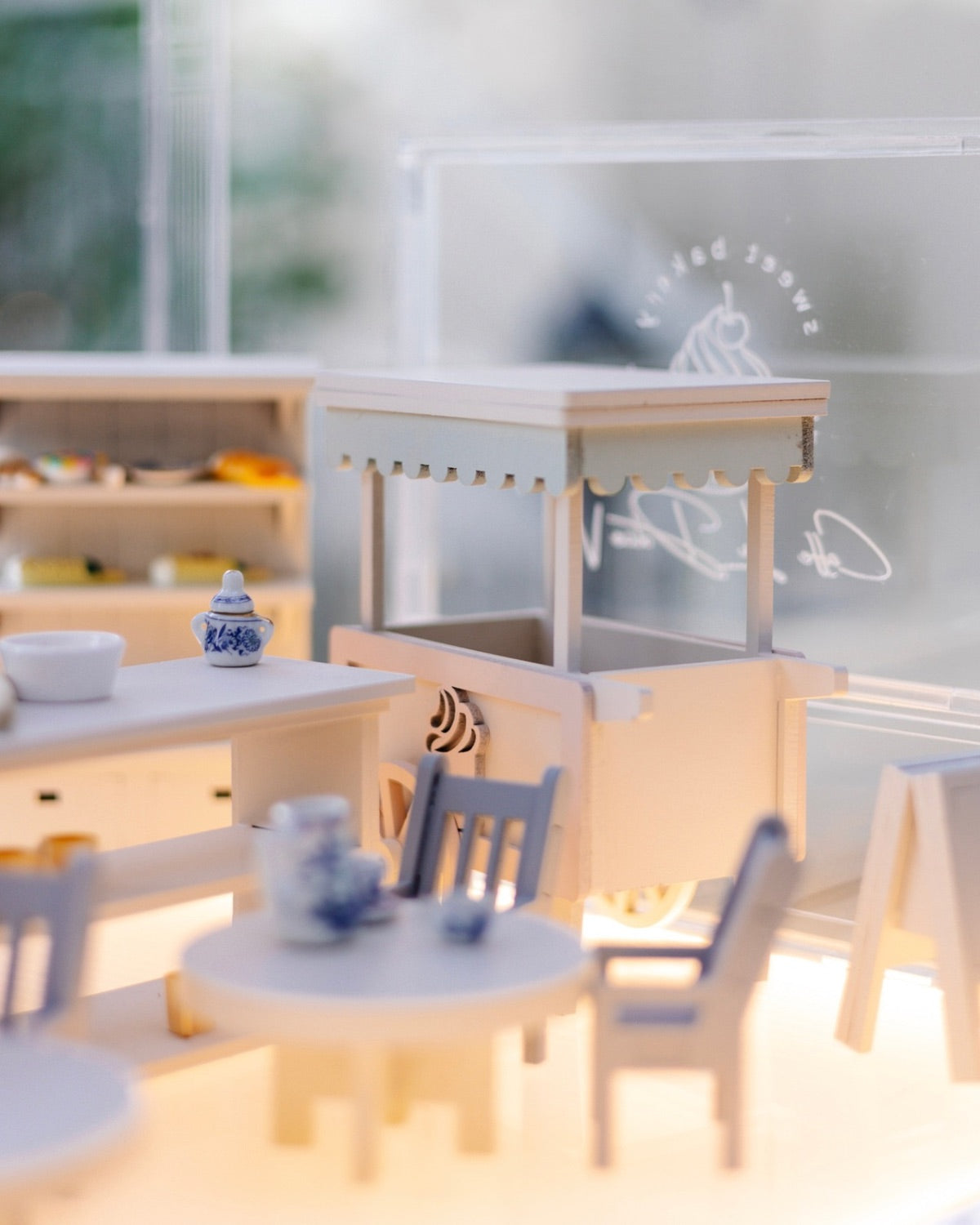 Crystal Rome – Limited Edition Luxury Plexiglass Dollhouse