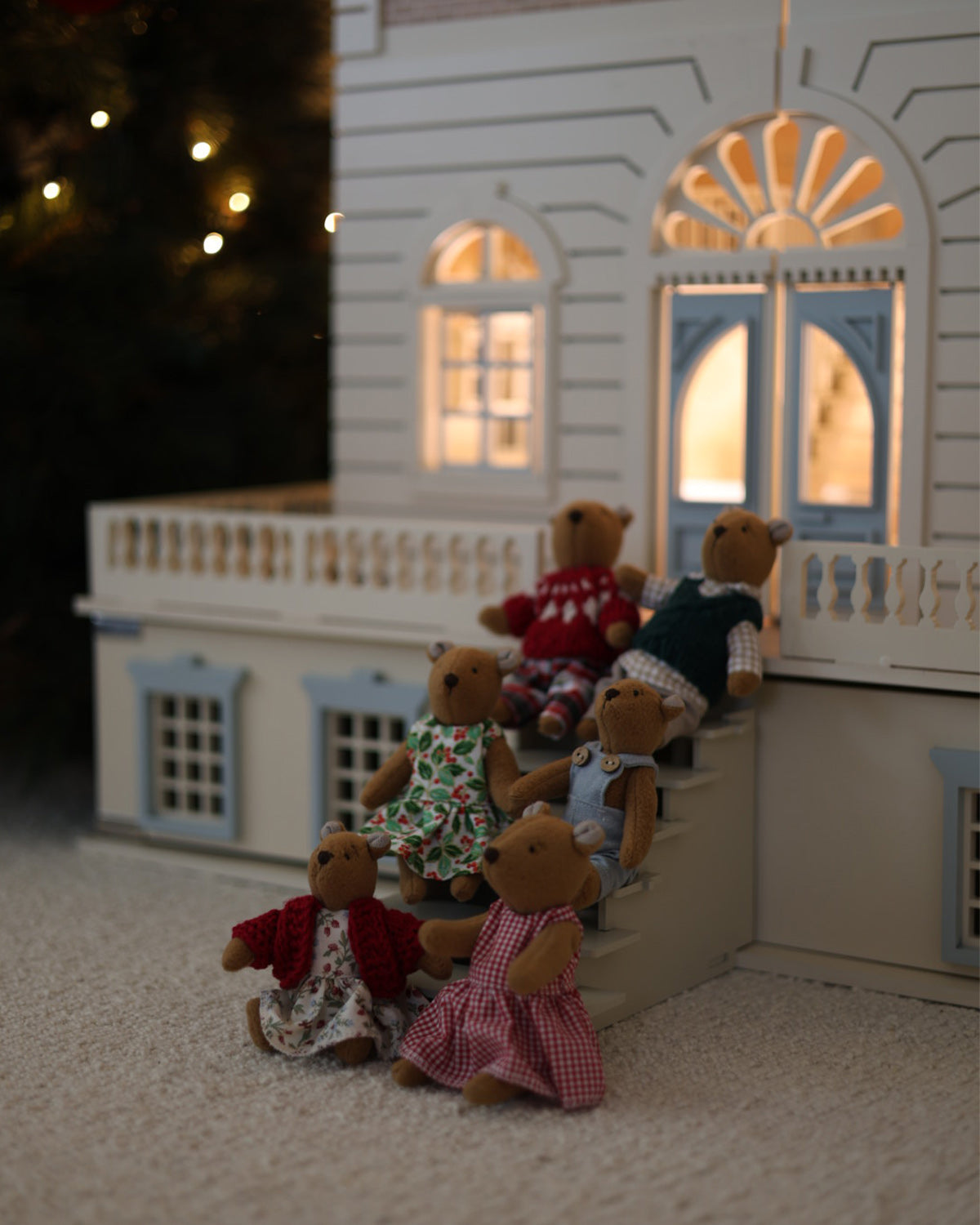 House of New York - Giant Dollhouse