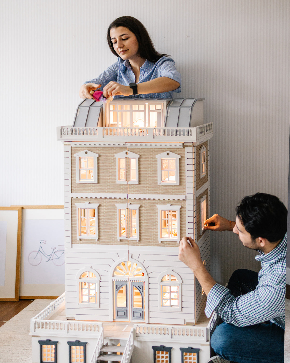 House of New York - Giant Dollhouse
