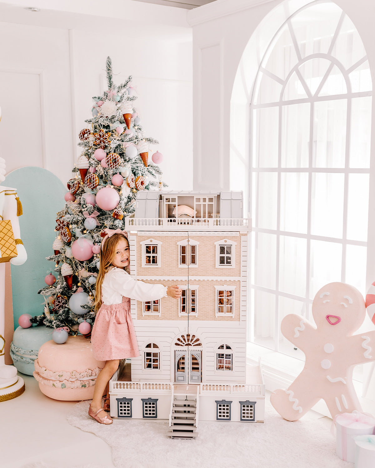 House of New York - Giant Dollhouse