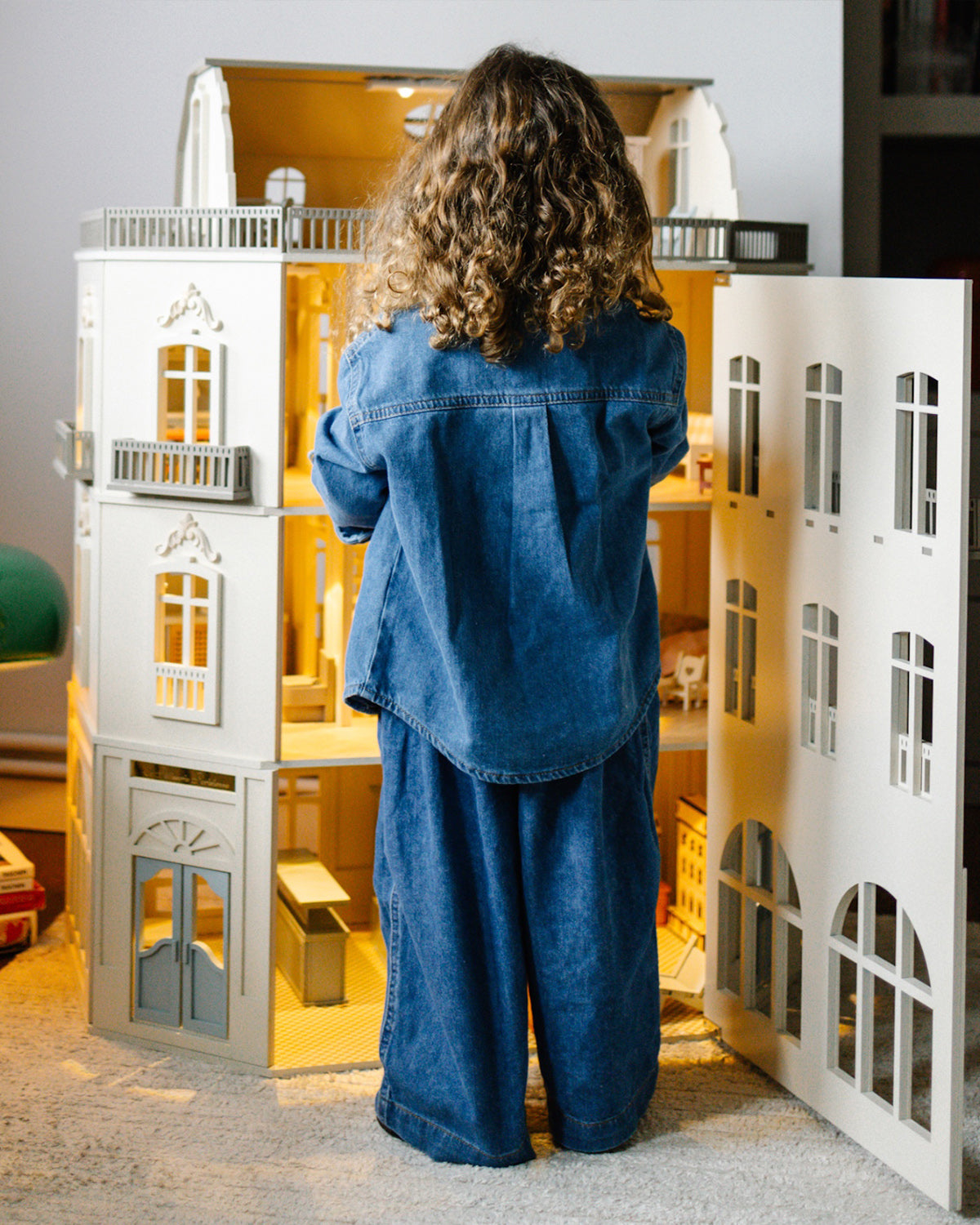 House of Paris Luxury Dollhouse – A Tale of Parisian Magic