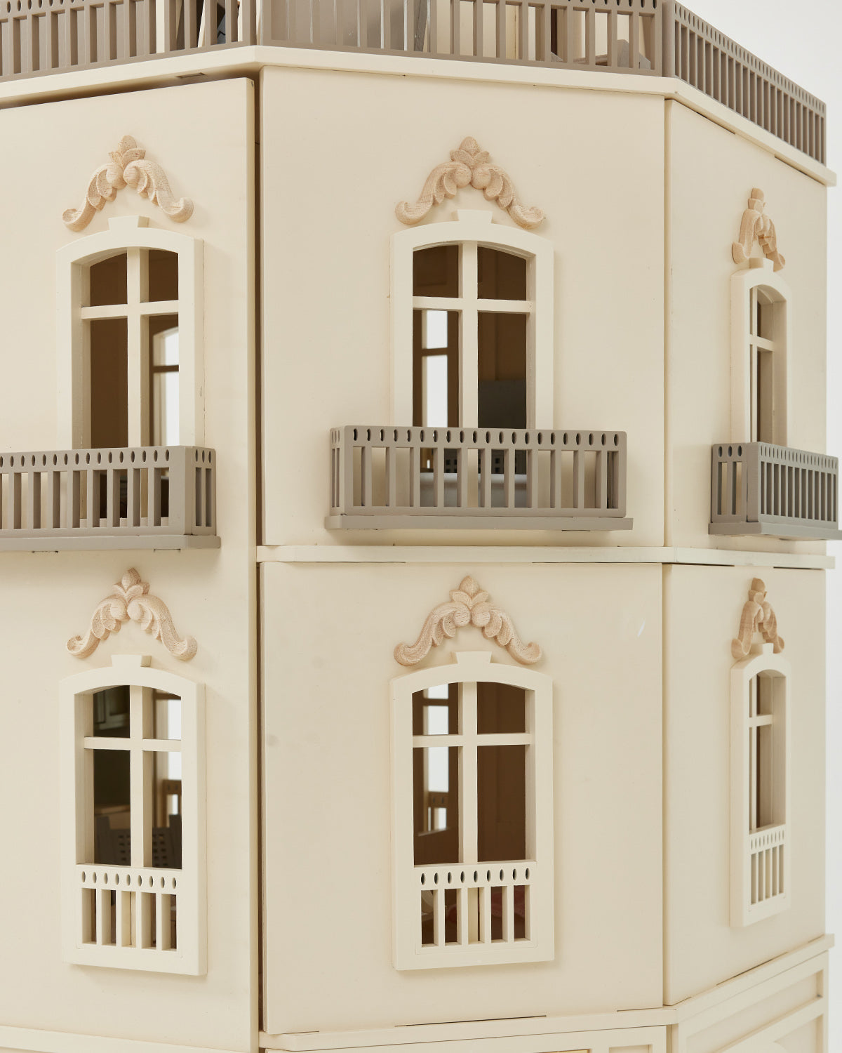 House of Paris Luxury Dollhouse – A Tale of Parisian Magic