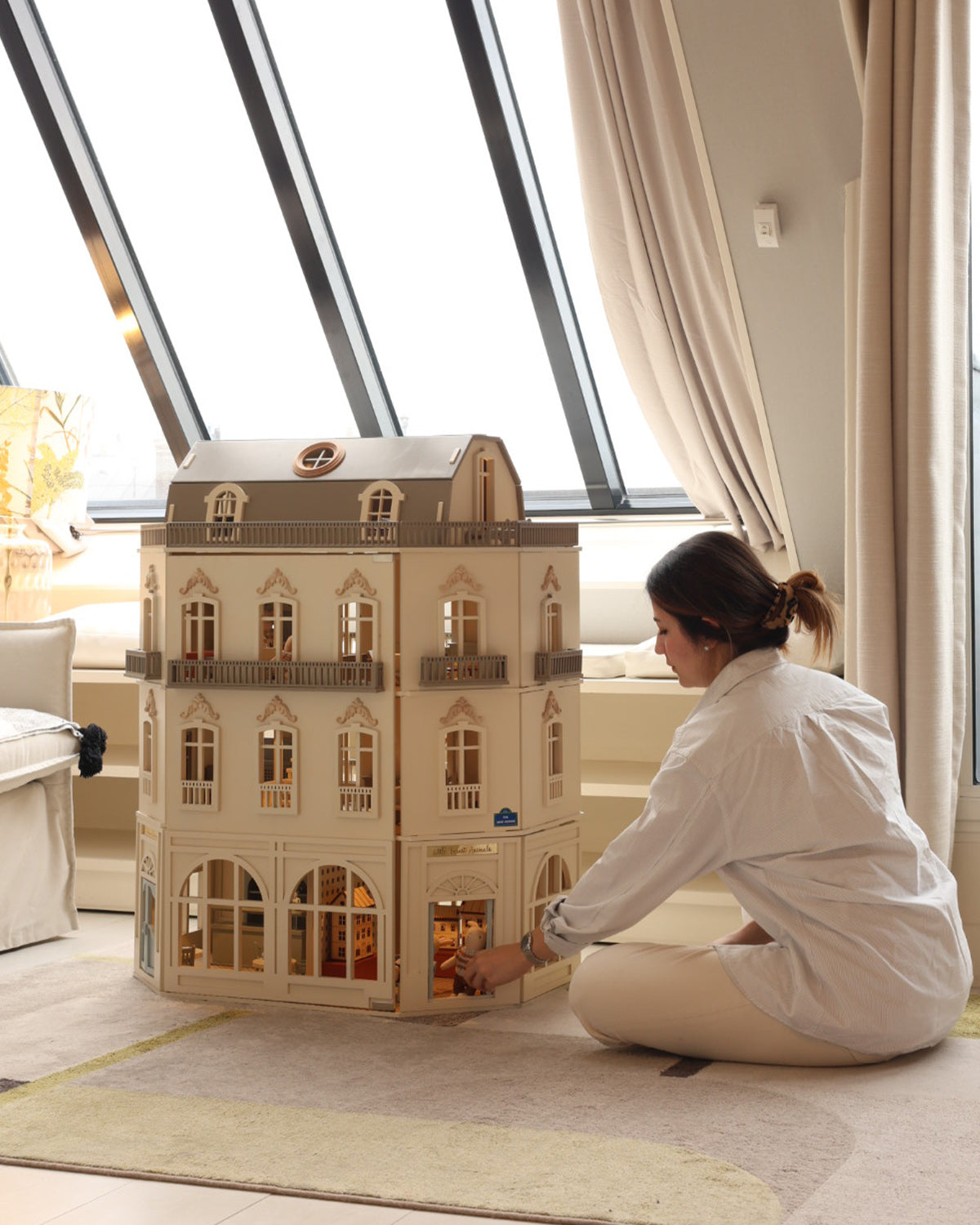 House of Paris Luxury Dollhouse – A Tale of Parisian Magic