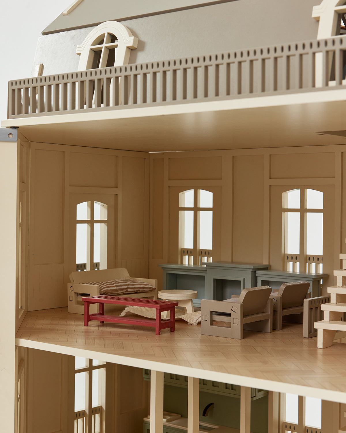 House of Paris Luxury Dollhouse – A Tale of Parisian Magic