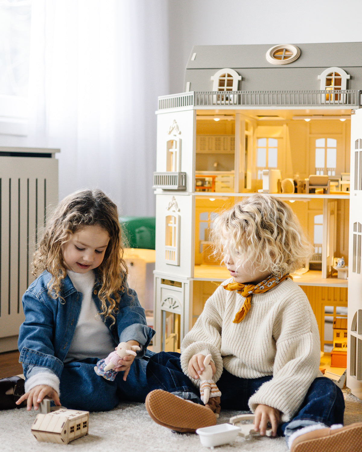 House of Paris Luxury Dollhouse – A Tale of Parisian Magic