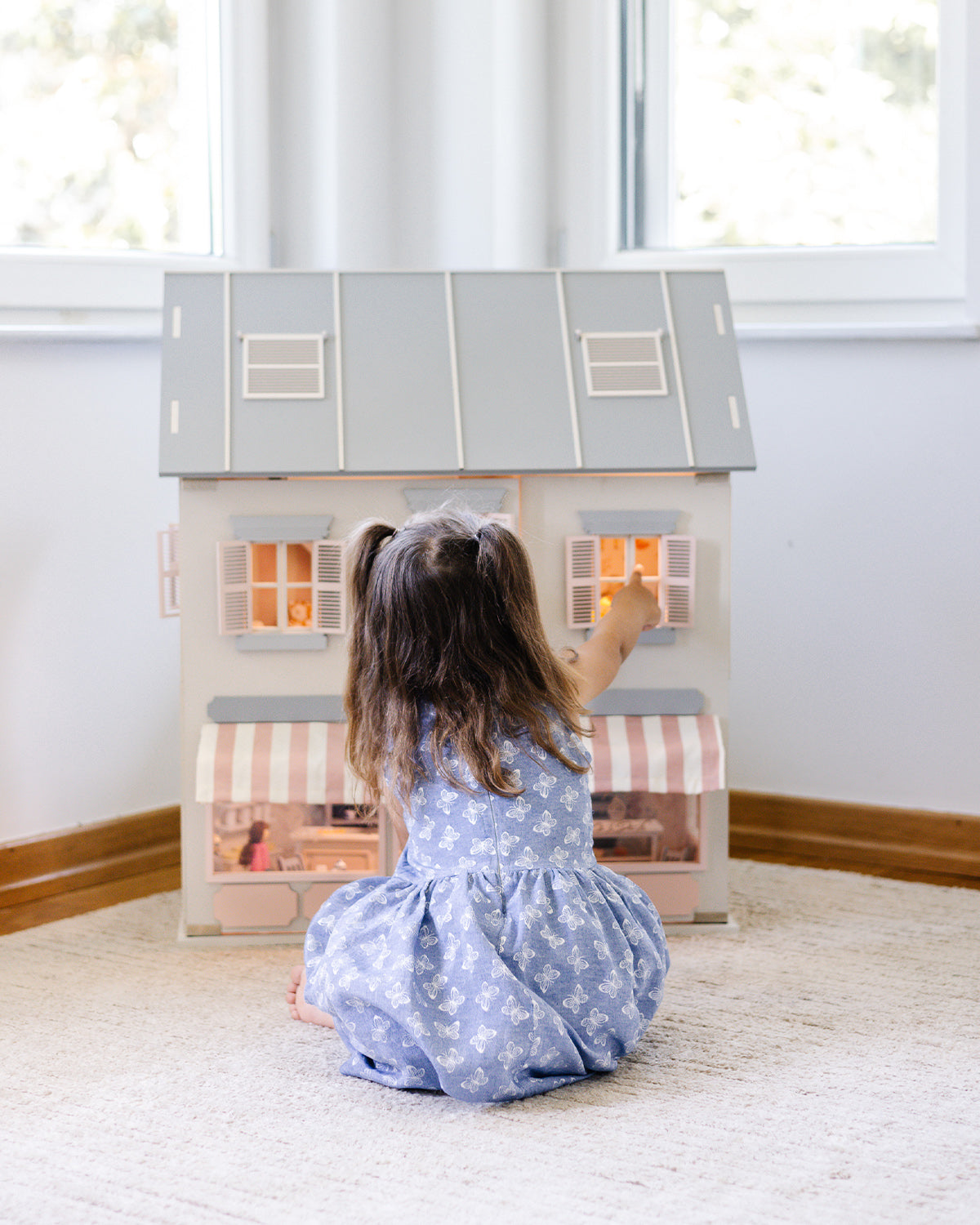House of Rome – Italian Style Dollhouse with Café & Bakery