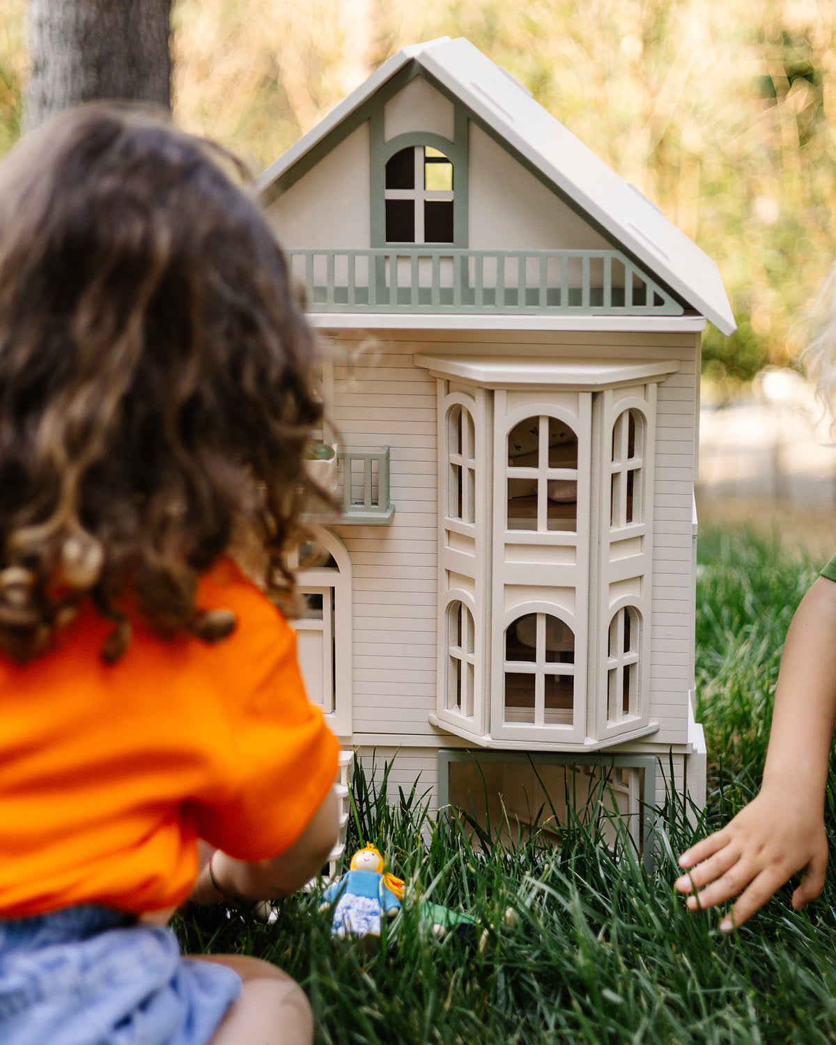 House of San Francisco – Luxury Wooden Dollhouse for Timeless Play