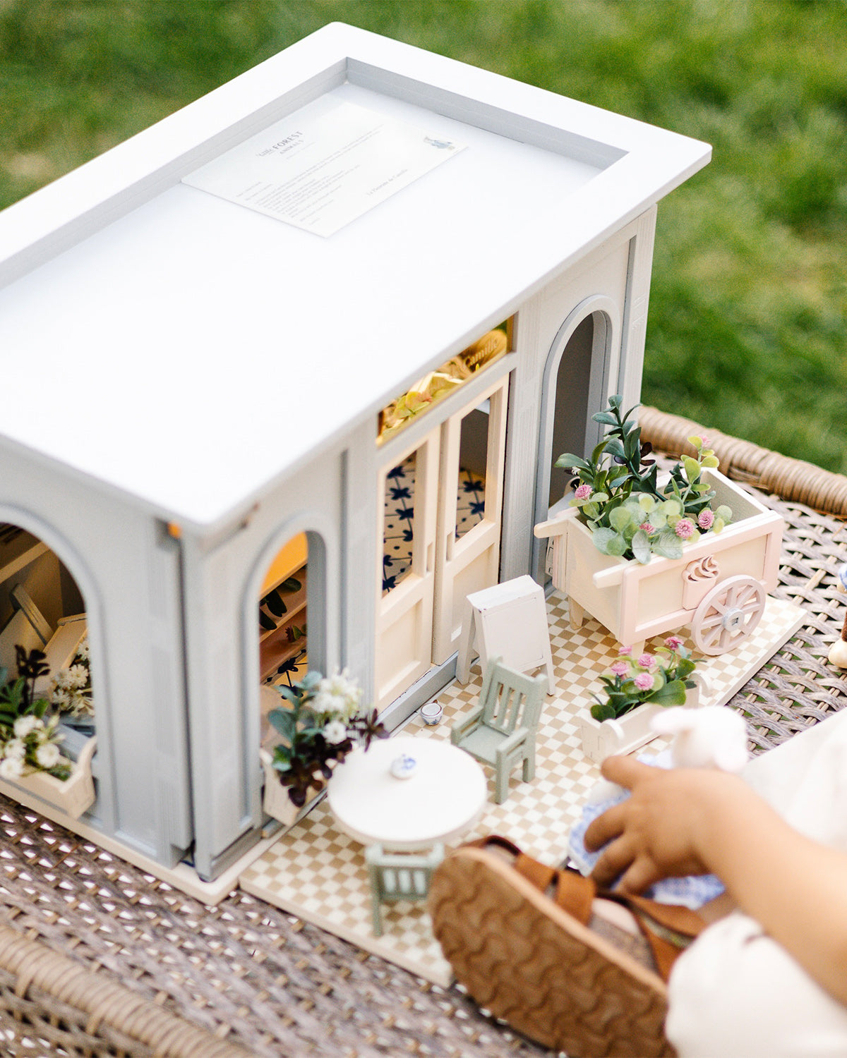 La Fleuriste de Camille – Wooden Miniature Flower Shop by Little Forest Animals