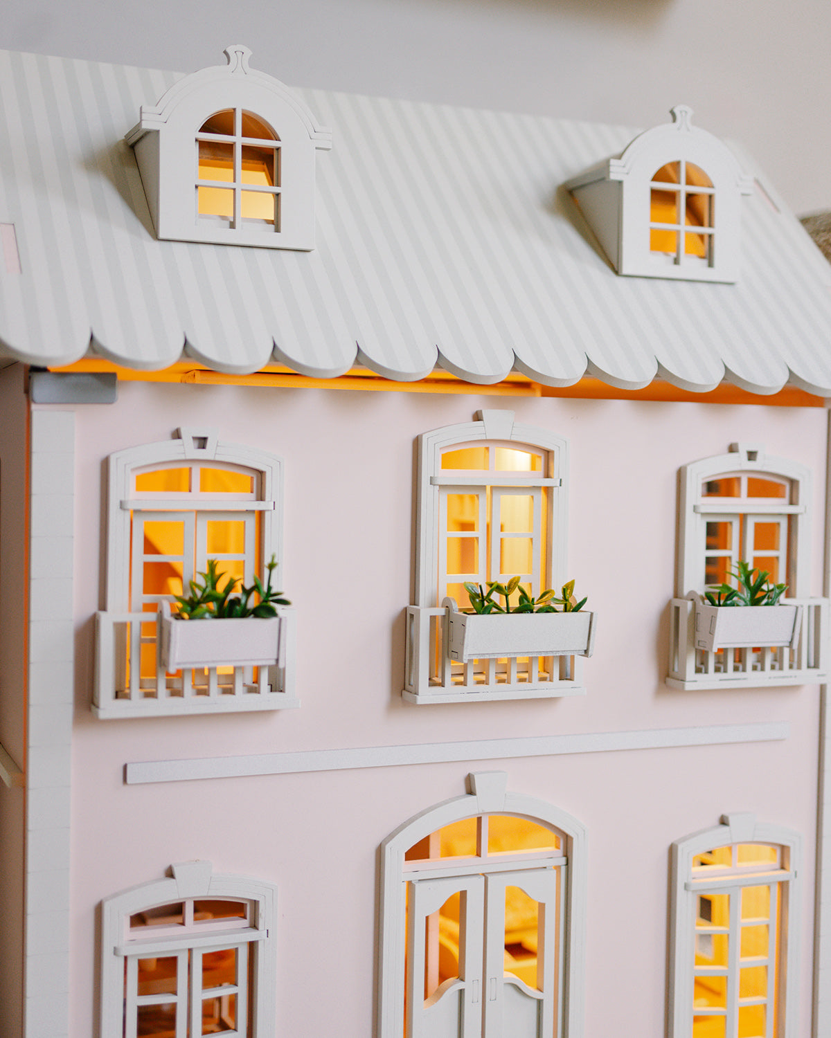 House of Nice – French Riviera Dollhouse