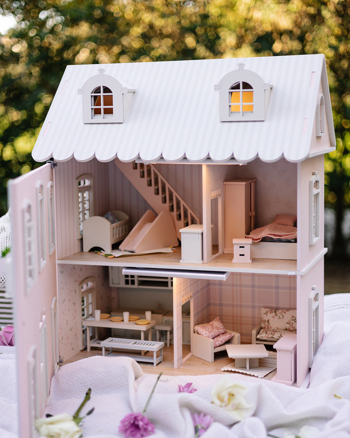 House of Nice – French Riviera Dollhouse