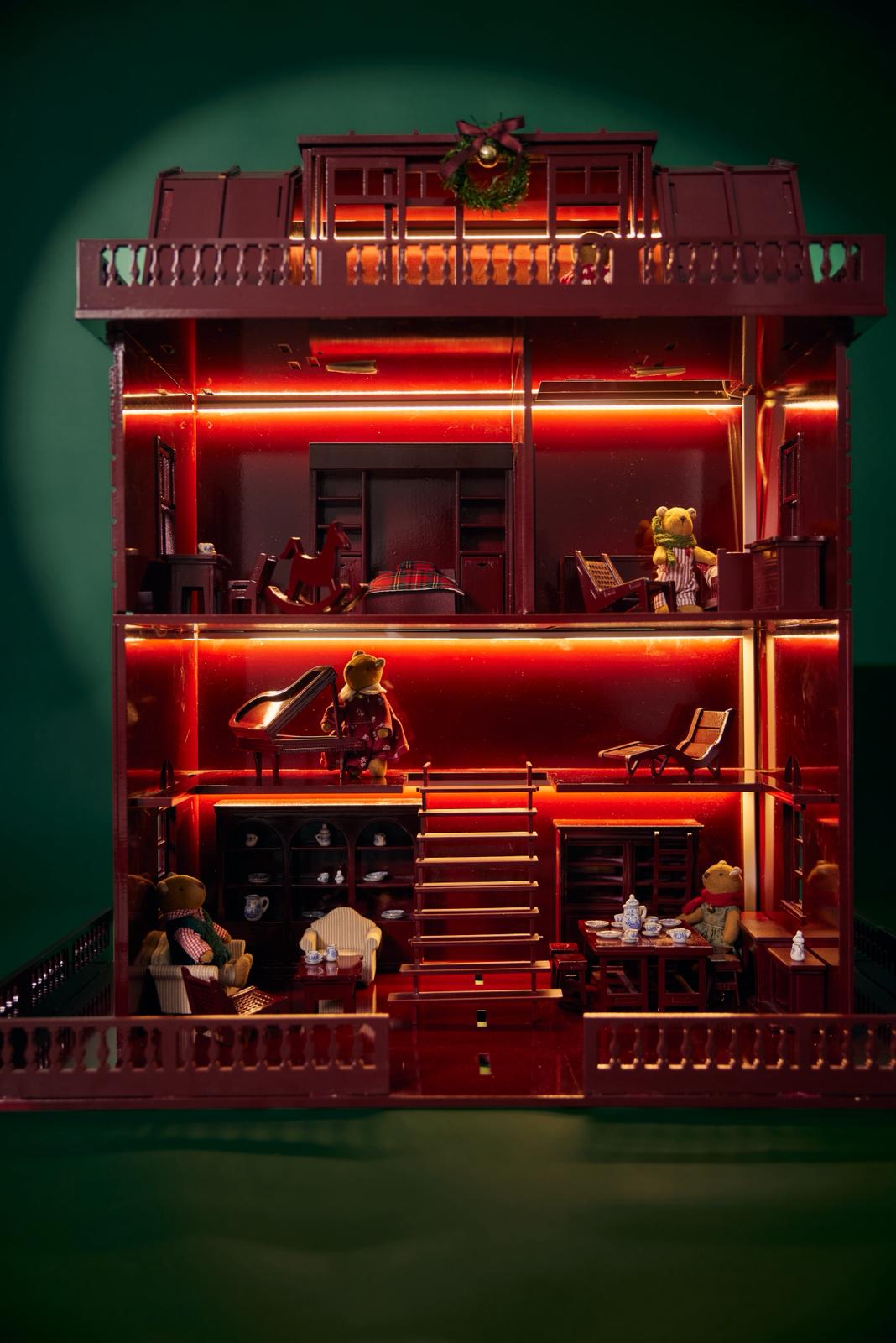 quiet luxury Christmas décor