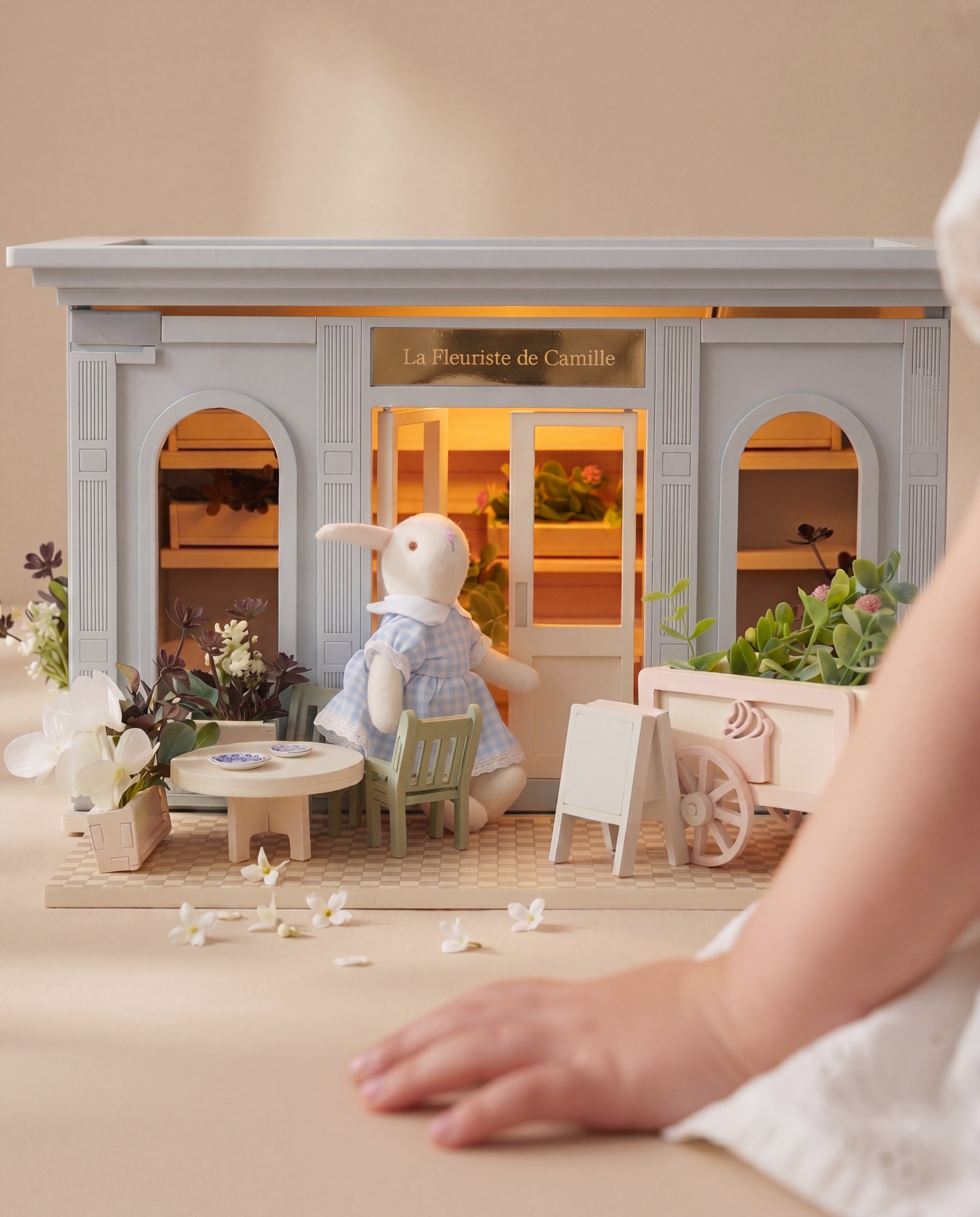 La Fleuriste de Camille – Wooden Flower Shop by Little Forest Animals