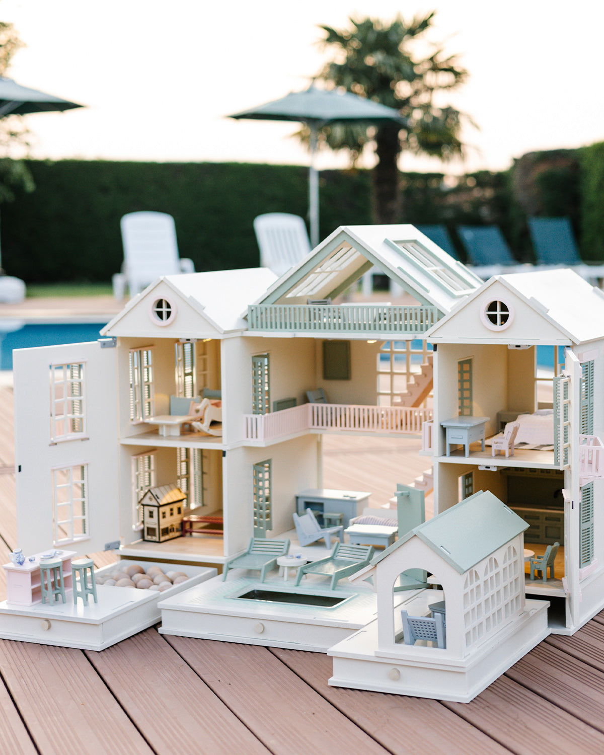 House of Palm Beach Dollhouse