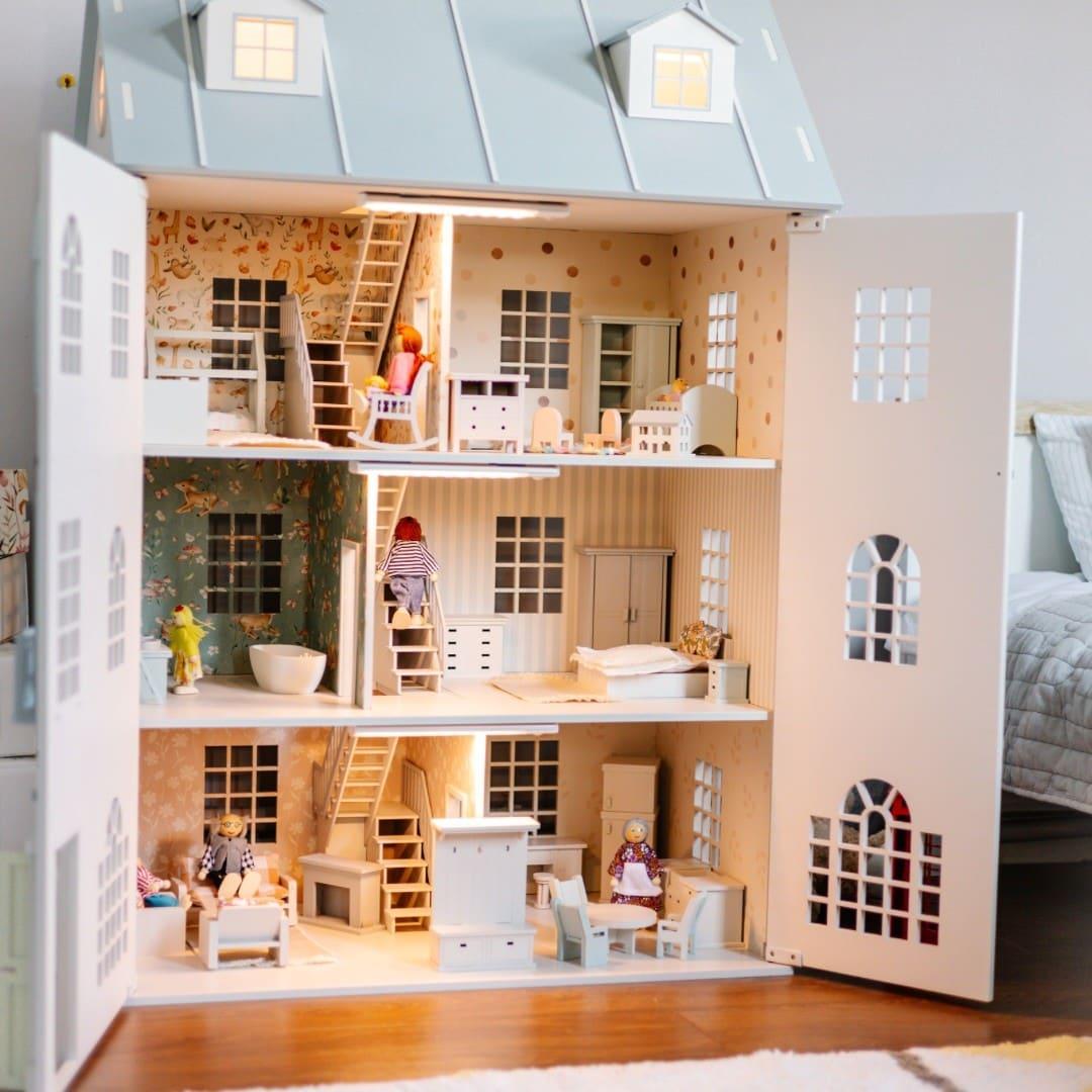 History of Dollhouses Classic Dollhouses Modern Dollhouses